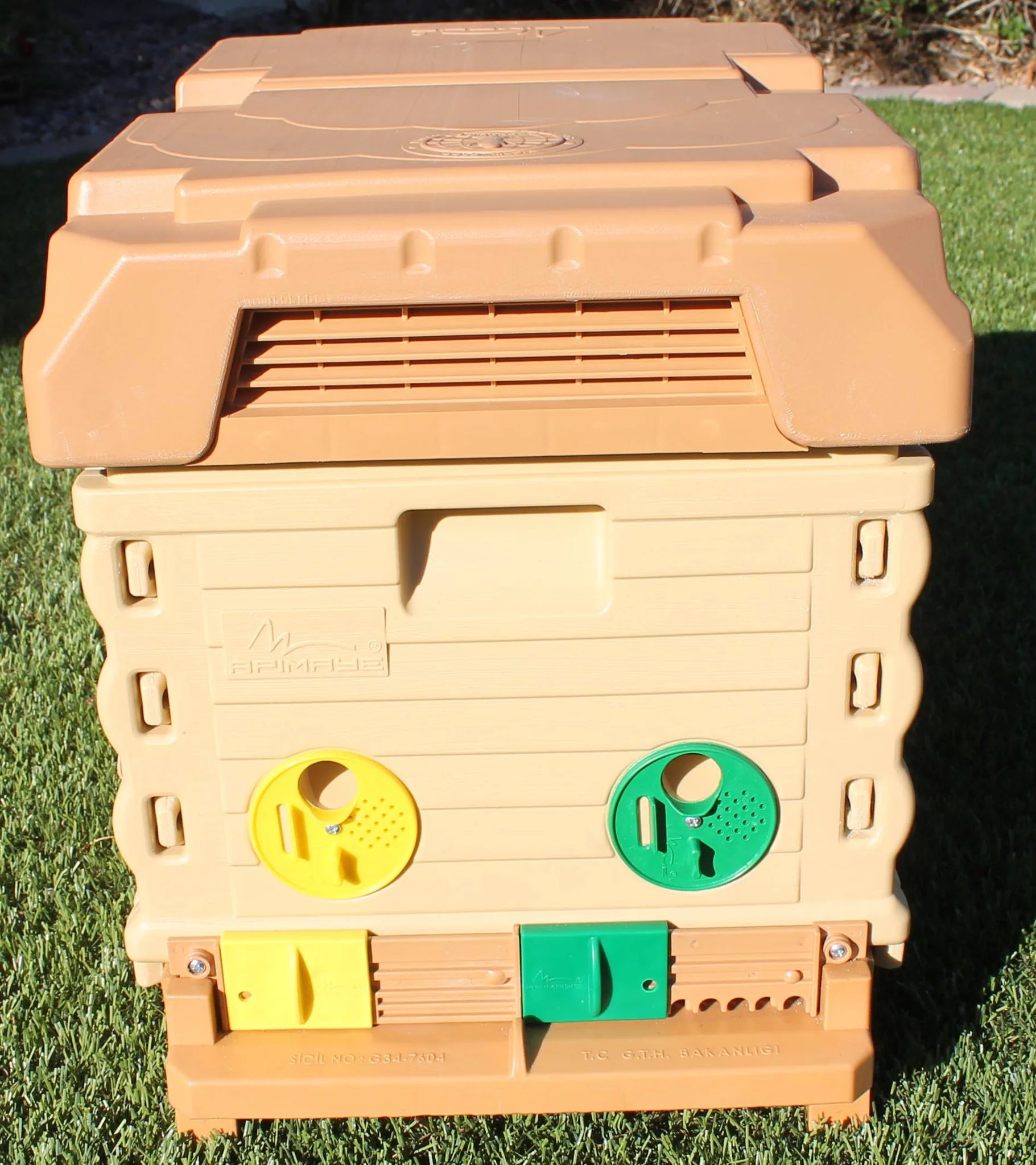 7 Frame NUC White Insulated Bee Hive Set