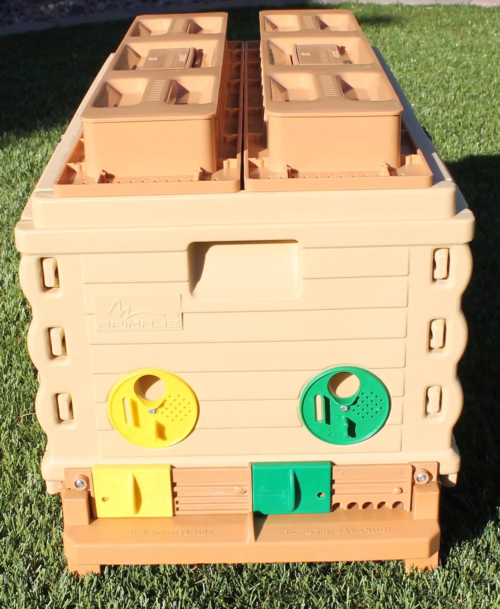 7 Frame NUC White Insulated Bee Hive Set